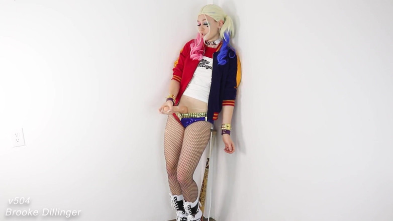 Brooke Dillinger: Futa Harley Quinn vuốt ve con cu của cô ấy
