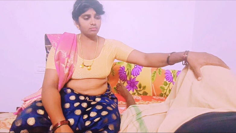 Telugu honey lips: Ông già Ấn Độ đụ cô vợ xinh đẹp của con trai. Telugu nói...