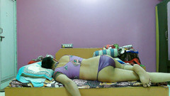 Cute & Nude Crossdresser: Netter sissy transvestit femboy Sweet Lollipop in einem crop top...