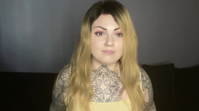 Miss Valentina: 점심 돈을 따먹는 깡패