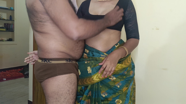 Apple baby: Housewife Shared Bed with Office Colleague
