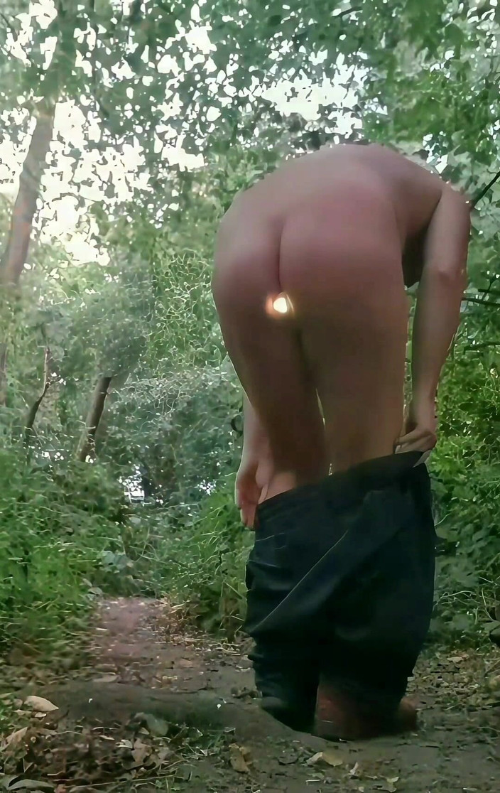 MaleModel: Bugil di taman desa (taman terbuka / hutan telanjang)