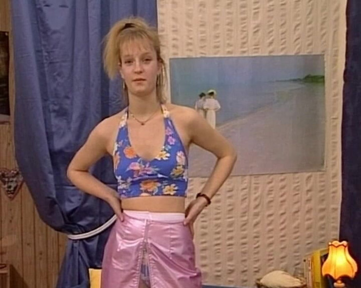 YOUR FIRST PORN: Tidak, saya tidak suka dildo - Nina dalam Softclip