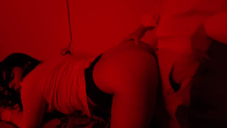 Lady: Vollbusige und dicke stieftochter fickt ihren perversen stiefvater weiter