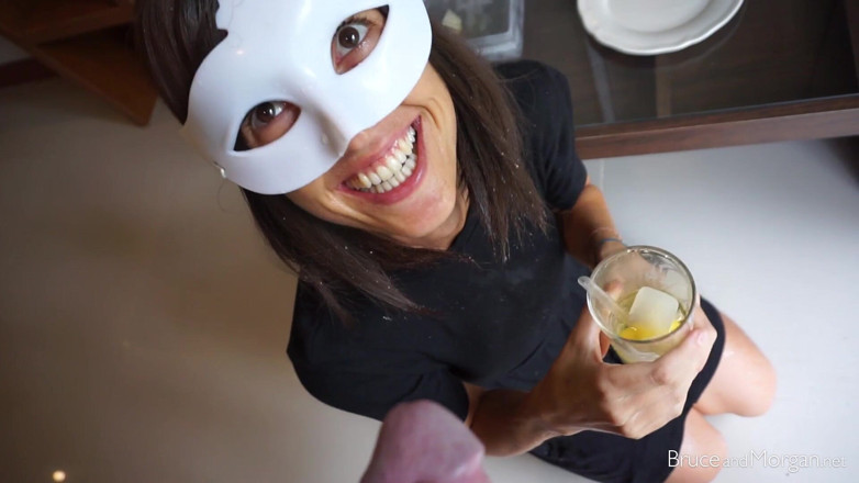 Bruce-and-Morgan: Piss och sperma mix