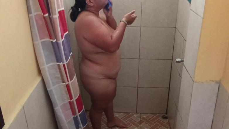 Stepmom_with_big_tits: Mandi di tandas awam.