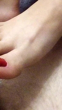 Stepsister Allowed Me to Please Myself with Her Feet