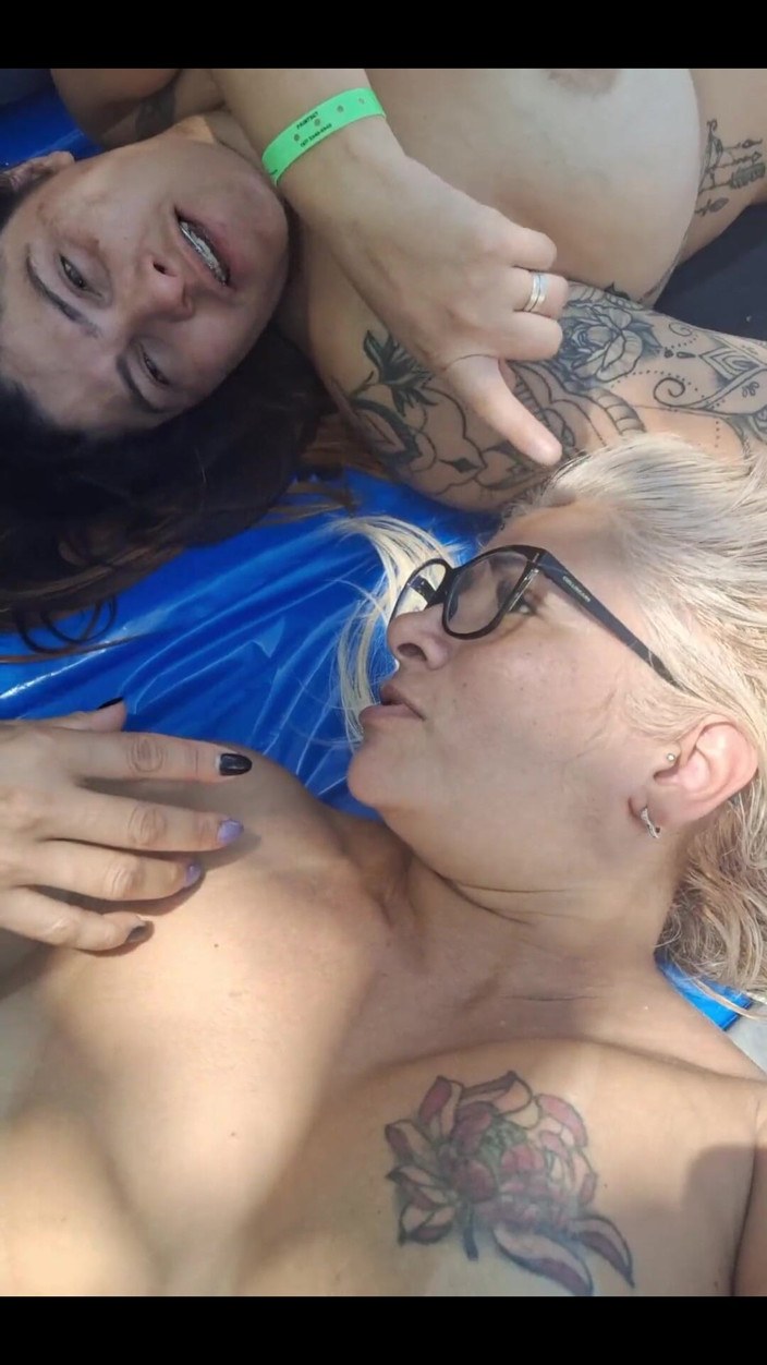 BlondeLiberal: Naturismo com Sensualidade e Maldade.