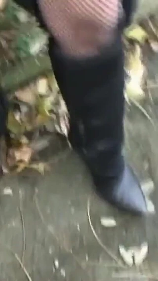 Rosen video productions: Exhibitionist milfs please a man by sucking his cock outdoors