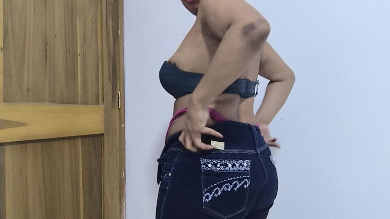 PATY PATY: Moje macecha se vrací domů s otevřenou kundičkou a sání...
