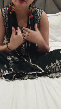 Une bhabhi desi pulpeuse à gros cul se fait baiser par son devar Harami