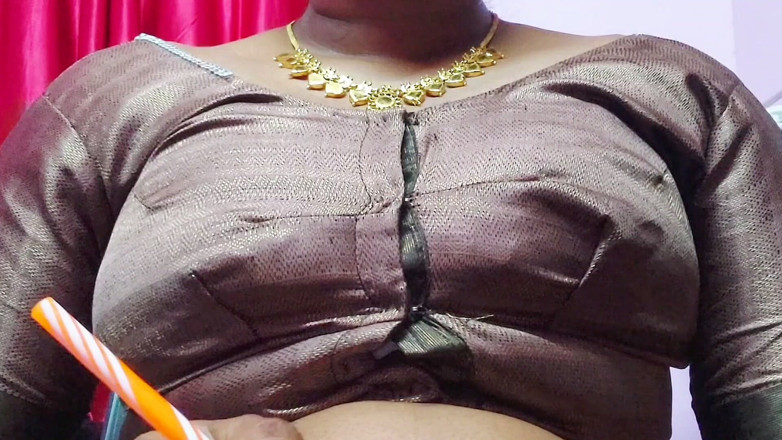 Desi Mohini: bhaartiy desi haardakor vidiyo vahan ki taarikh par vishaal stan