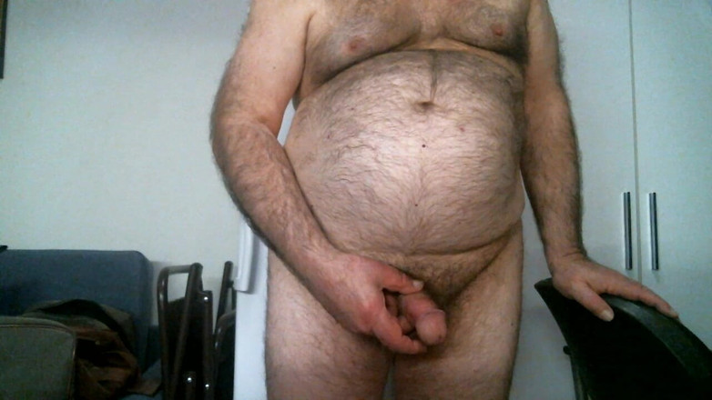 Coach Karl dude lodge: Huấn luyện viên karl cọ xát và vuốt ve trong...