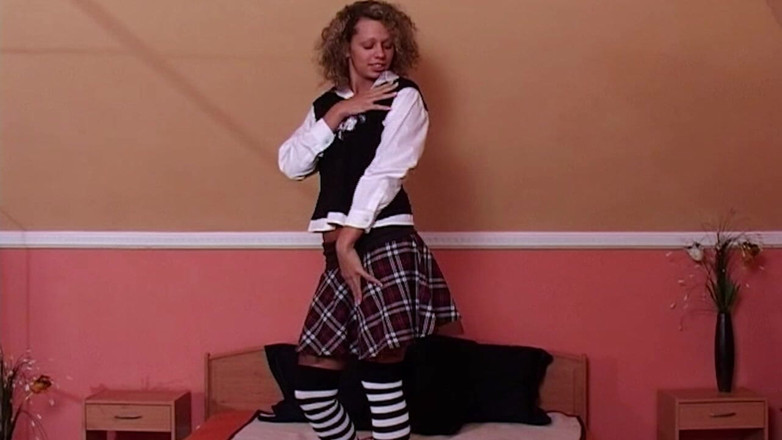 Purzel: Силиконовая блондинка-шлюшка умоляет о долбежке задницы и камшоте на лицо