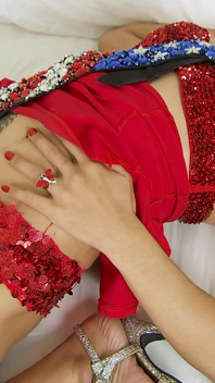 hot kamshot aur gahri gand chudaee eshiyaee lediboy momo ki chudaee