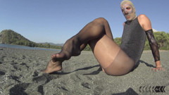 Pantyhose Ripping on the Beach thumbnail