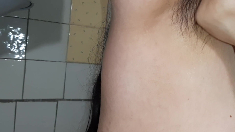 Lesbian-illusion: Wkurzałem jej usta, a następnie ona lizał moją cipkę, sutki...