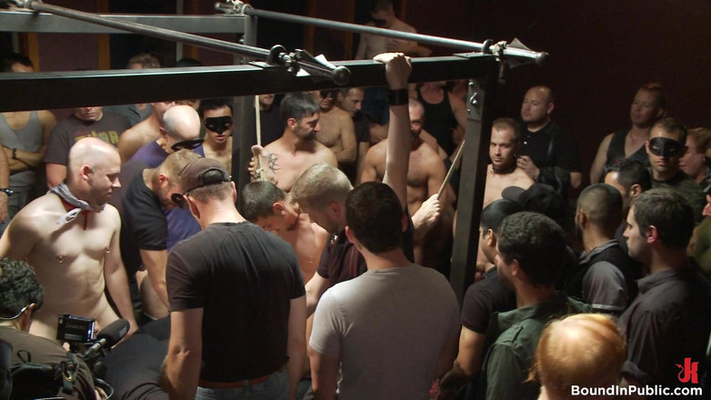Bound in public: Live Shoot: Dirk Caber and 200 Horny Men at Folsom Weekend...