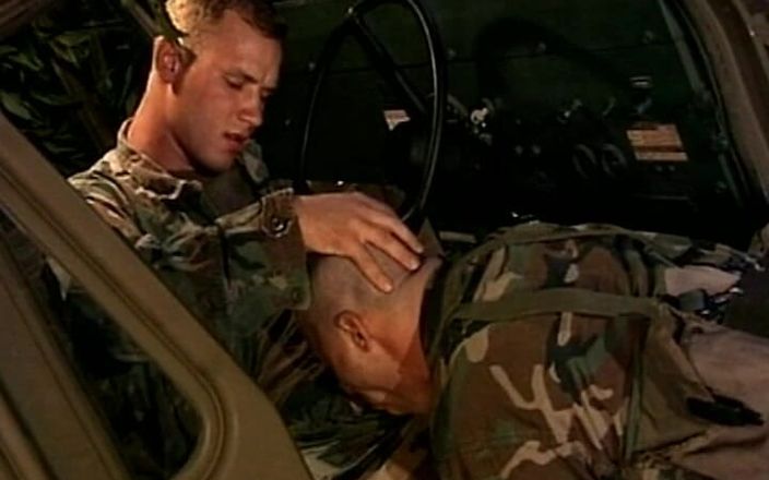 Gay 90's Vintage Porn: Острые ощущения от близости грубого мужика 4