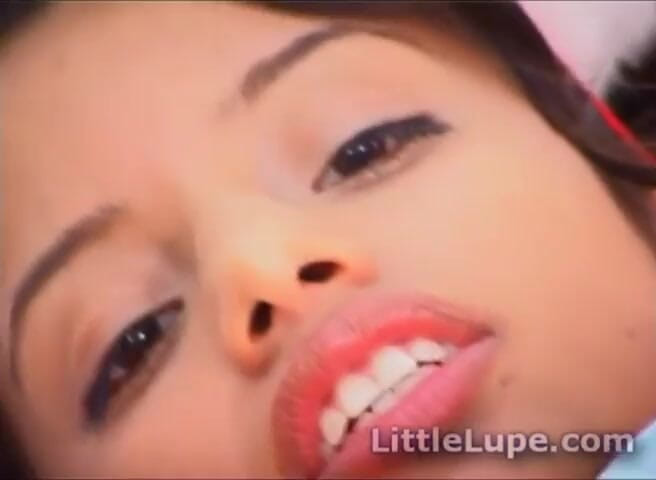 Little Lupe: Malá Lupe si tře svou mladou kundičku