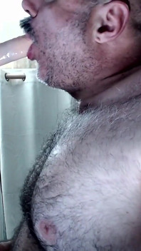 Bullmusclejoe сосет дилдо ради Тебя!