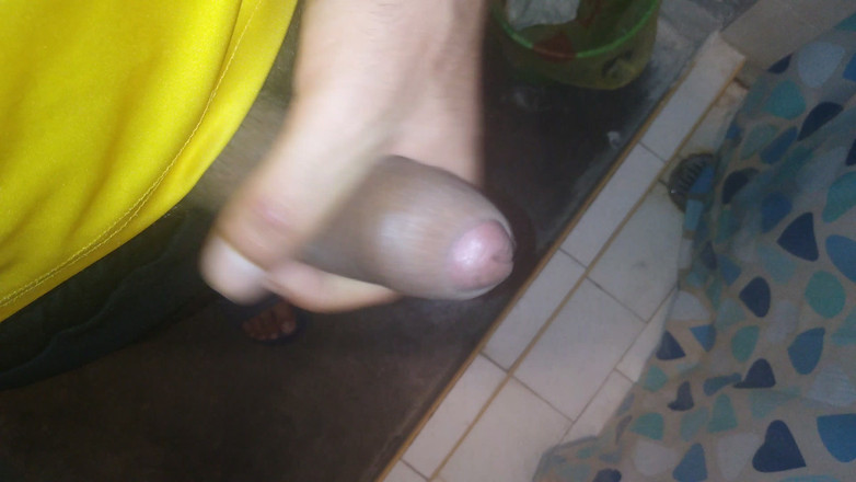 AlexAlejandro13: Look How I Let My Cock Stand Upright in the...