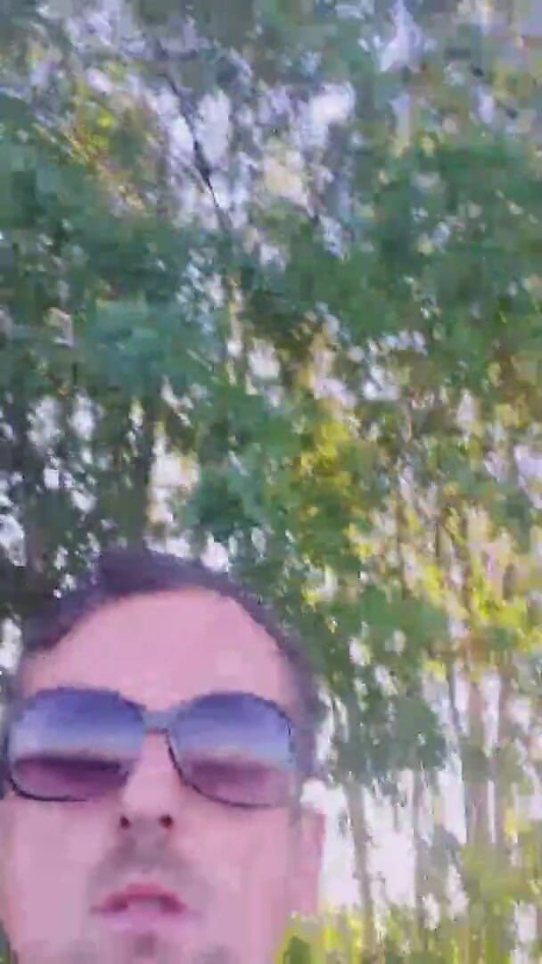 Slutboyben: Slutboyben Cam4 Distracție în direct exhibiționistă în aer liber