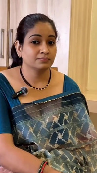 Bhabhi Gave a Gift to Neighbor