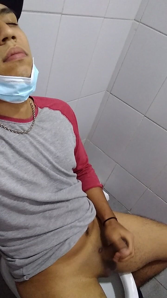 AlexAlejandro13: Venendo in bagno