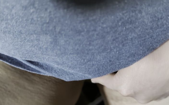 Lesbian-illusion: I Hide From My Parents in a Hut to Jerk...