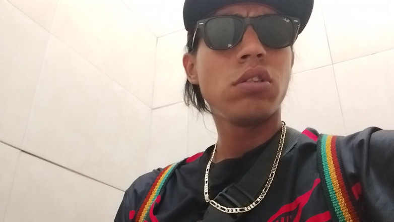 AlexAlejandro13: Daddy in Public Bathroom