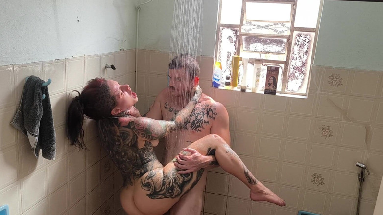 Carmona's films: Grote kont in de douche