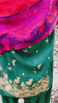 Bihar tr Xhtad Village Nomita Bhabhi si sditalina all'aperto
