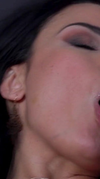 Anissa Kate v Torrid čtveřici Wth 3 muži