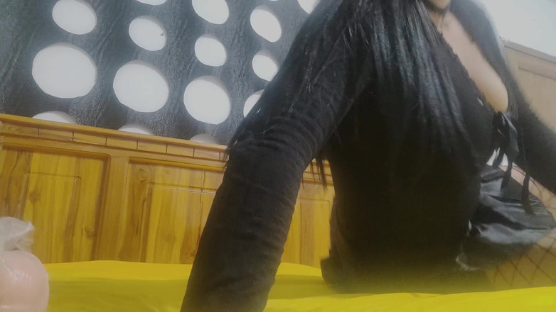 NEGRITA SEXY: Je Halloween a fantazíruji o velkém bílém ptákovi