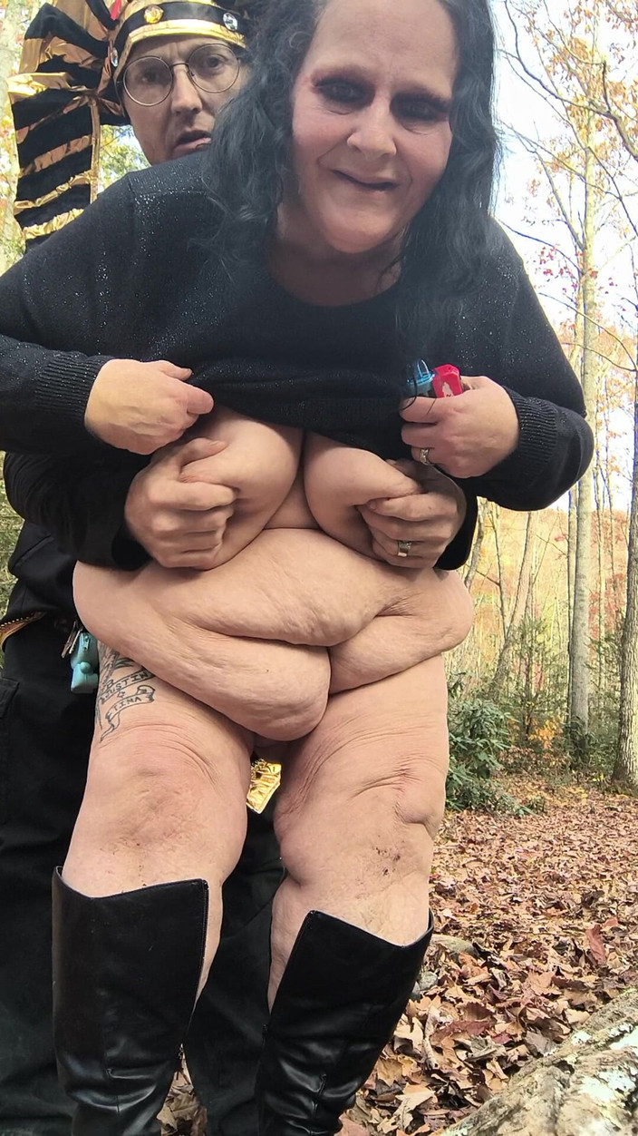 HerculesnVENUS: Ormanda kucak dansı penisini sert sikiyor