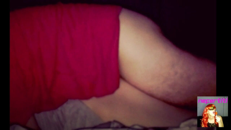 Nefertiti: Tragando leche