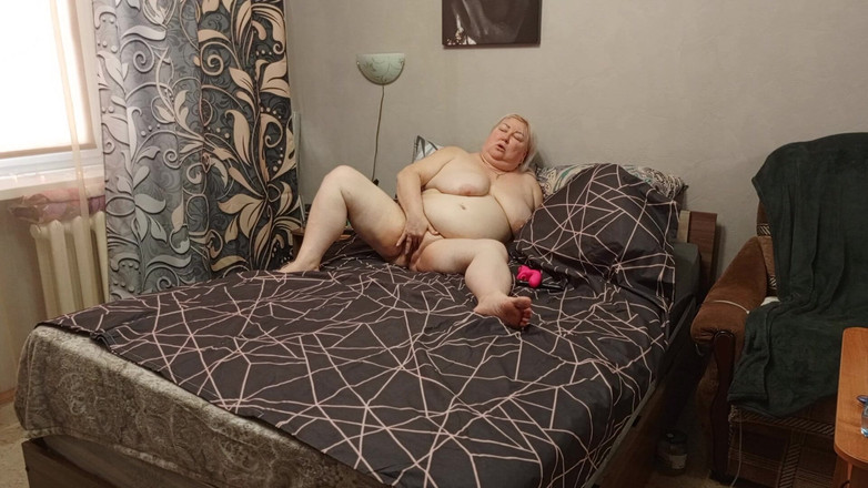 Zona901: Nackte stiefmutter masturbiert große muschi mit einem sextoy