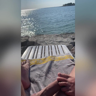 Spuirtcouplexxxx: バジャルタのビーチでの足コキ