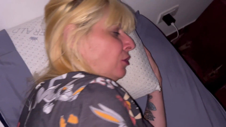 ADC21CM straight: Sikişmek ve arkadaşımın karısına süt vermek