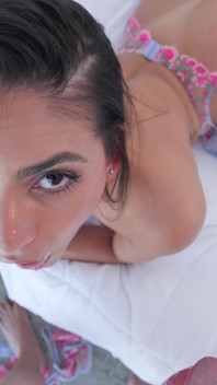 La seducente mora isa bella cavalca e scopa per un facciale