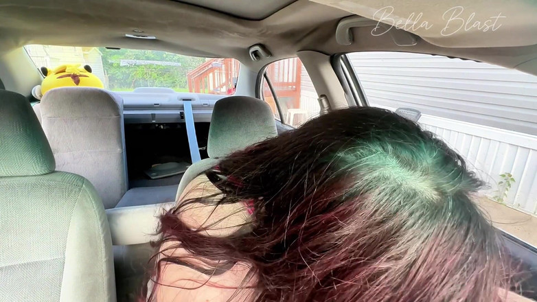 BellaBlast: Gassy bbw xe hơi cranking đấu tranh: xe sẽ không bắt đầu,...