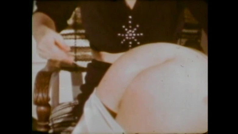 Vintage megastore: Palmadas por lésbicas