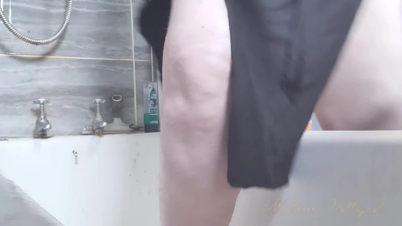 Mxtress Valleycat: Cleaning My Filthy Feet