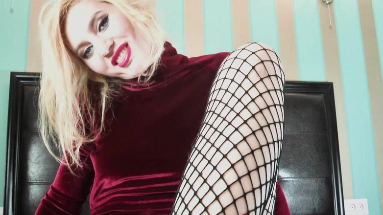 Goddess Celine: Dominarea picioarelor