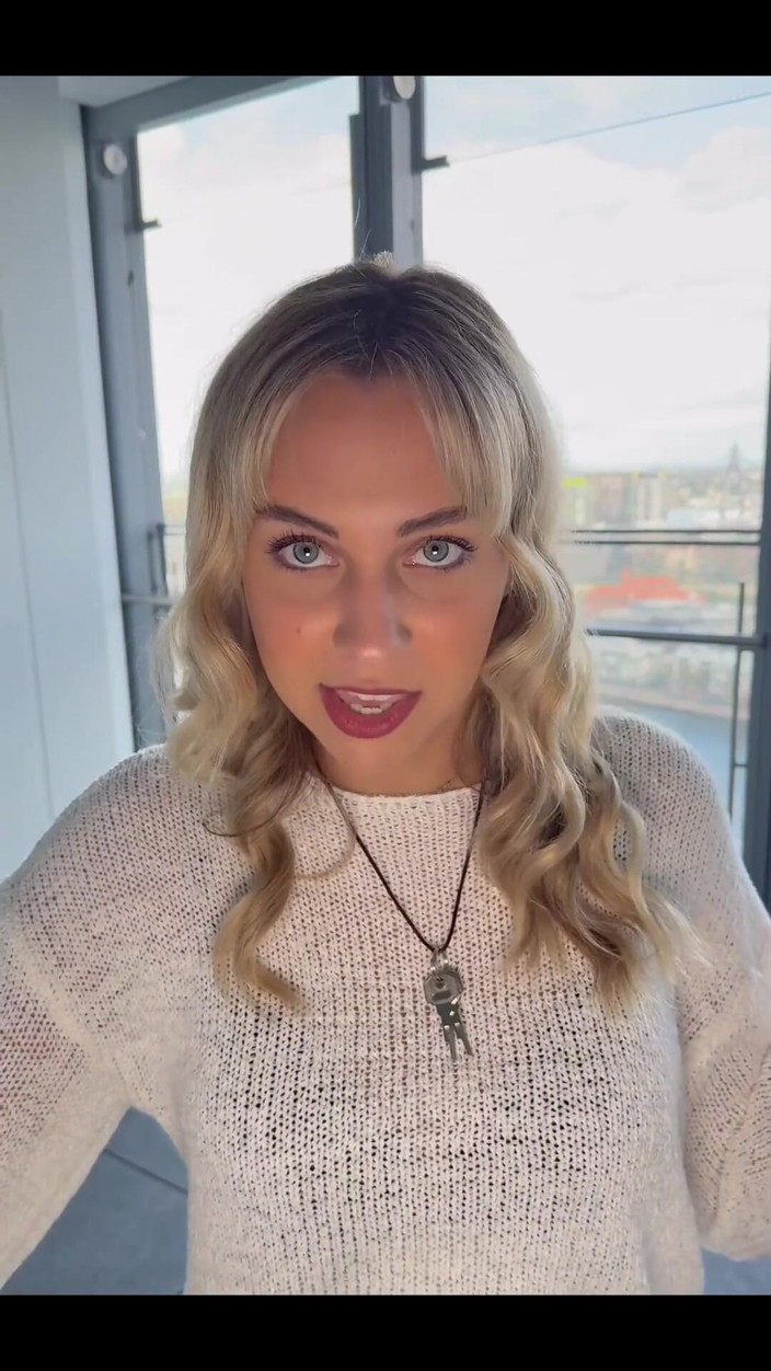 Tiffstreatsxoxo: Cocufiage avec tes clés autour de mon cou