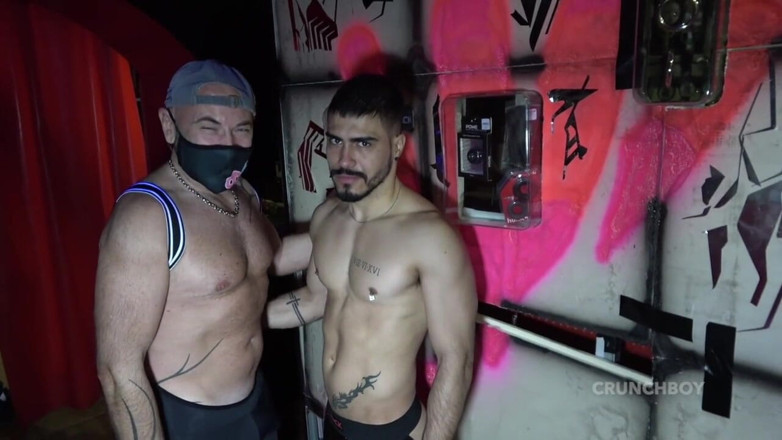 BAREBACK PARTY AT ATTACK MADRID: Valentino Sisto usado cru por Jess Royan