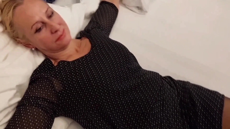 Selena701: Esposa Rubia Madura Disfruta Del Sexo