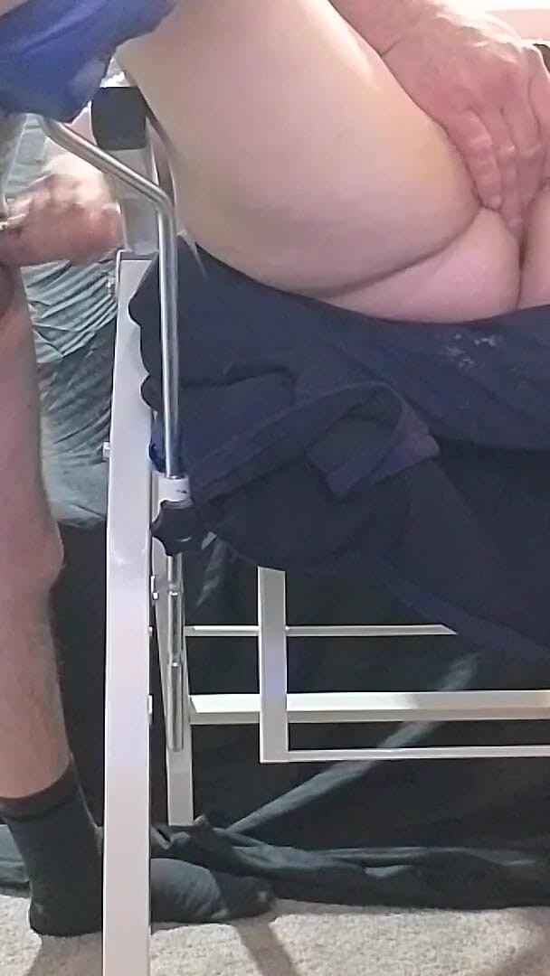 Kinky voyeur couple: 阴蒂吸盘玩具和潮吹