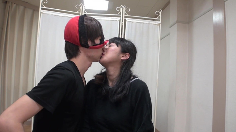 Japan Lust: Tettona miLF giapponese ottiene figa pelosa stuzzicata prima del creampie